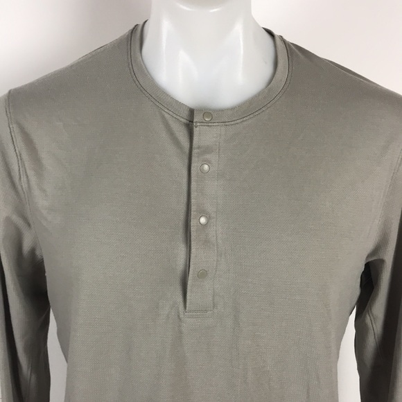 Men’s Lululemon Henley Long Sleeve stretch Shirt - Picture 2 of 9